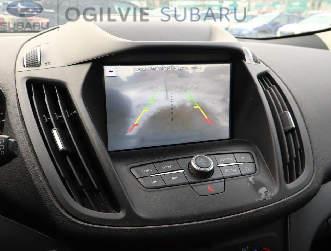 2019 Ford Escape SE 4dr Front-wheel Drive Photo