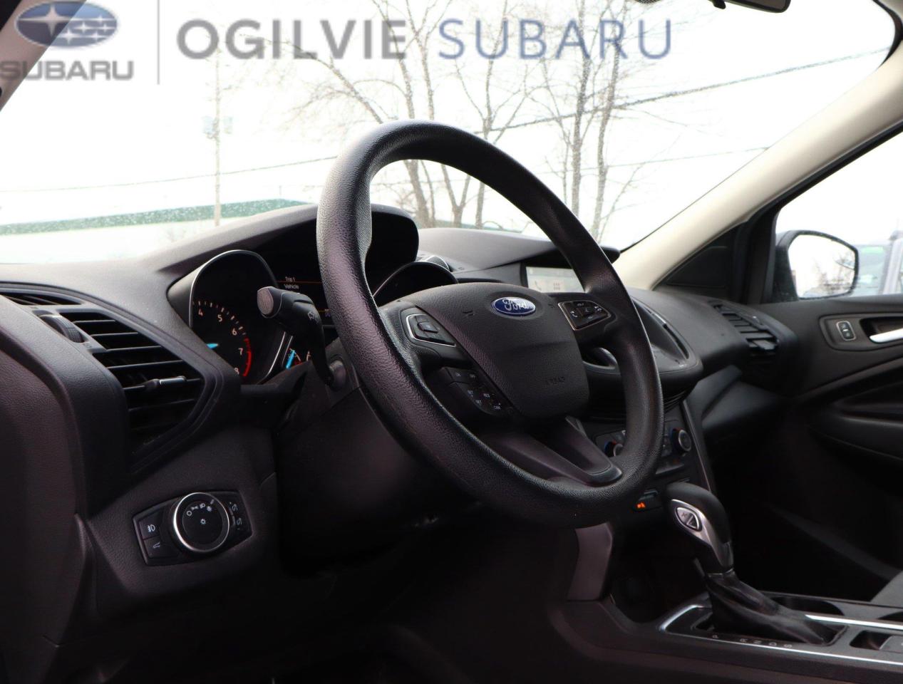 2019 Ford Escape SE 4dr Front-wheel Drive Photo