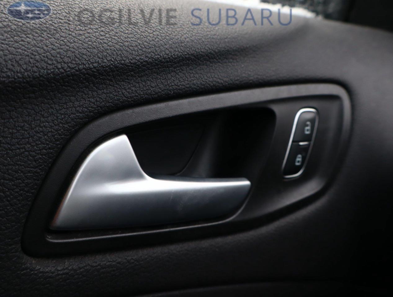 2019 Ford Escape SE 4dr Front-wheel Drive Photo