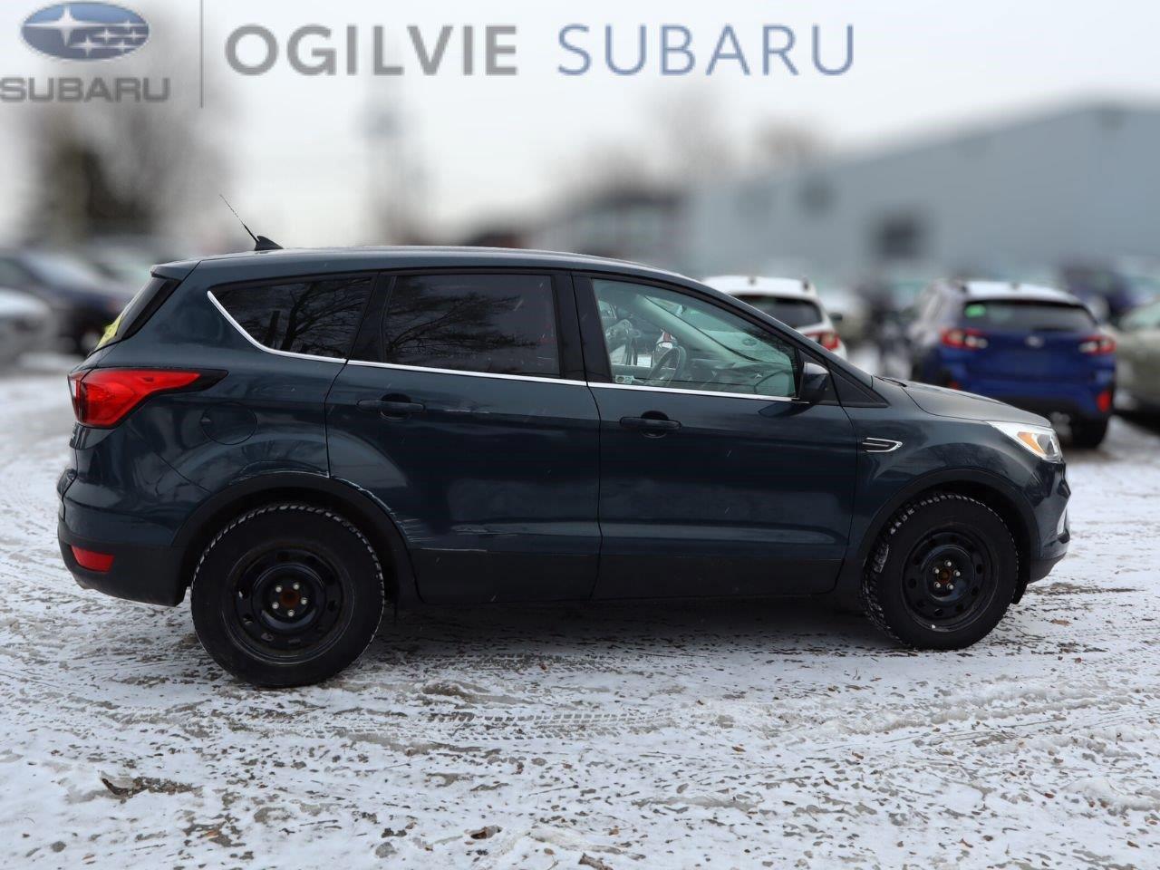 2019 Ford Escape SE 4dr Front-wheel Drive Photo