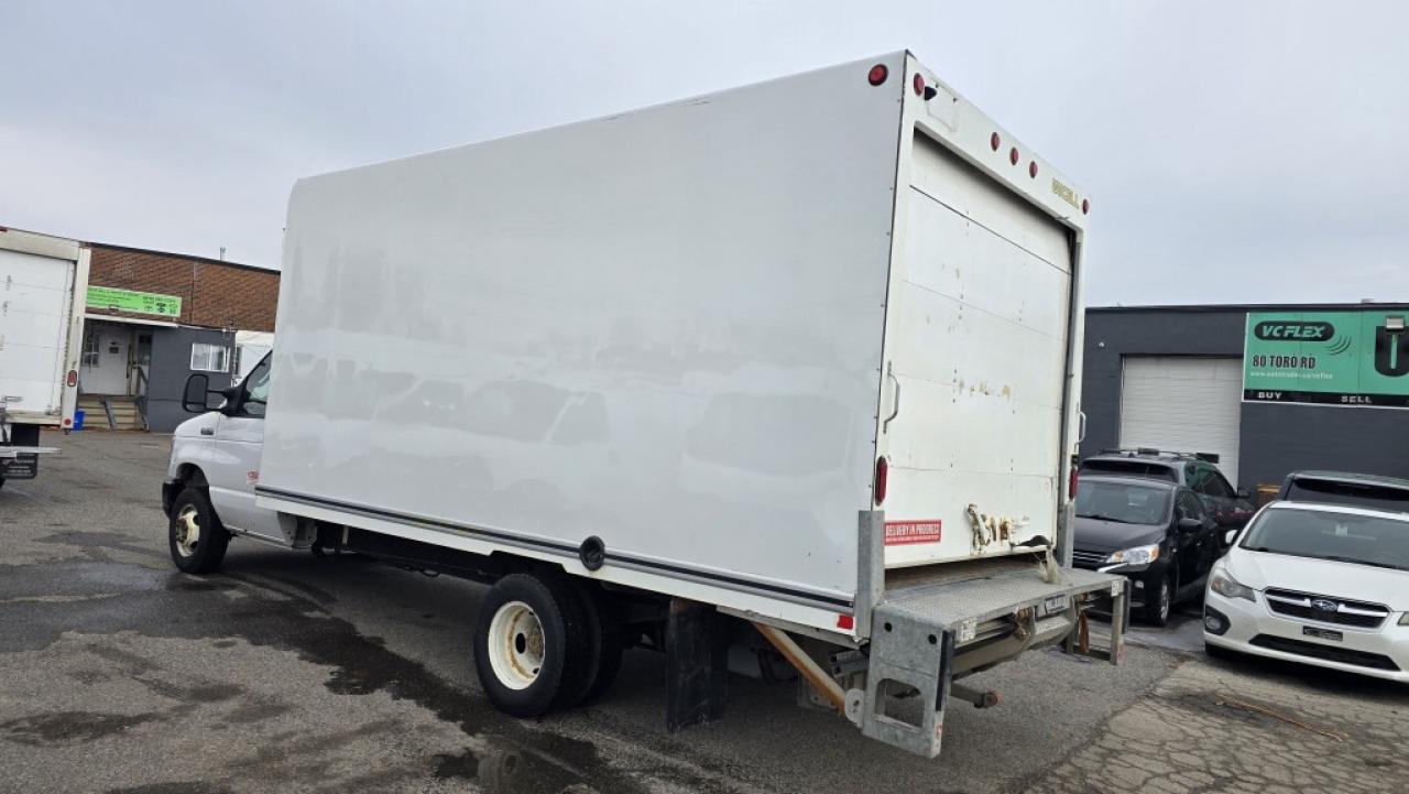 2022 Ford E-450 E-450 - 16Ft Box - Dhollandia Lift Gate - V8 Gasol Photo