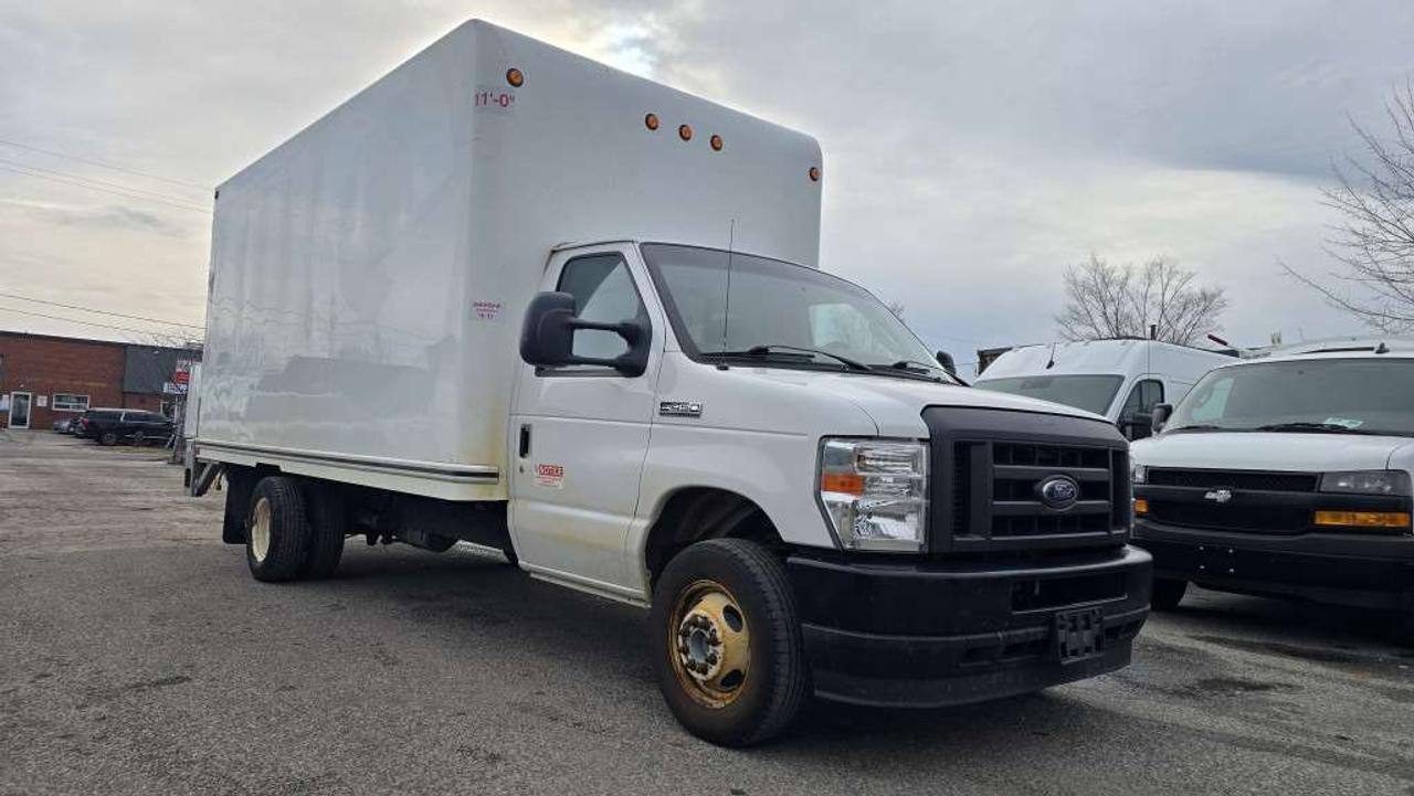 2022 Ford E-Series E-450 - 16Ft Box - Dhollandia Lift Gate - 16CB-C32072 - -None Photo
