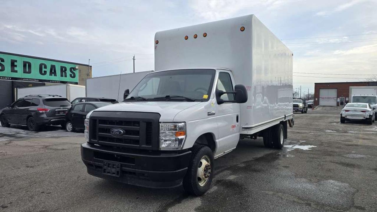 2022 Ford E-Series E-450 - 16Ft Box - Dhollandia Lift Gate - 16CB-C32072 - -None Photo