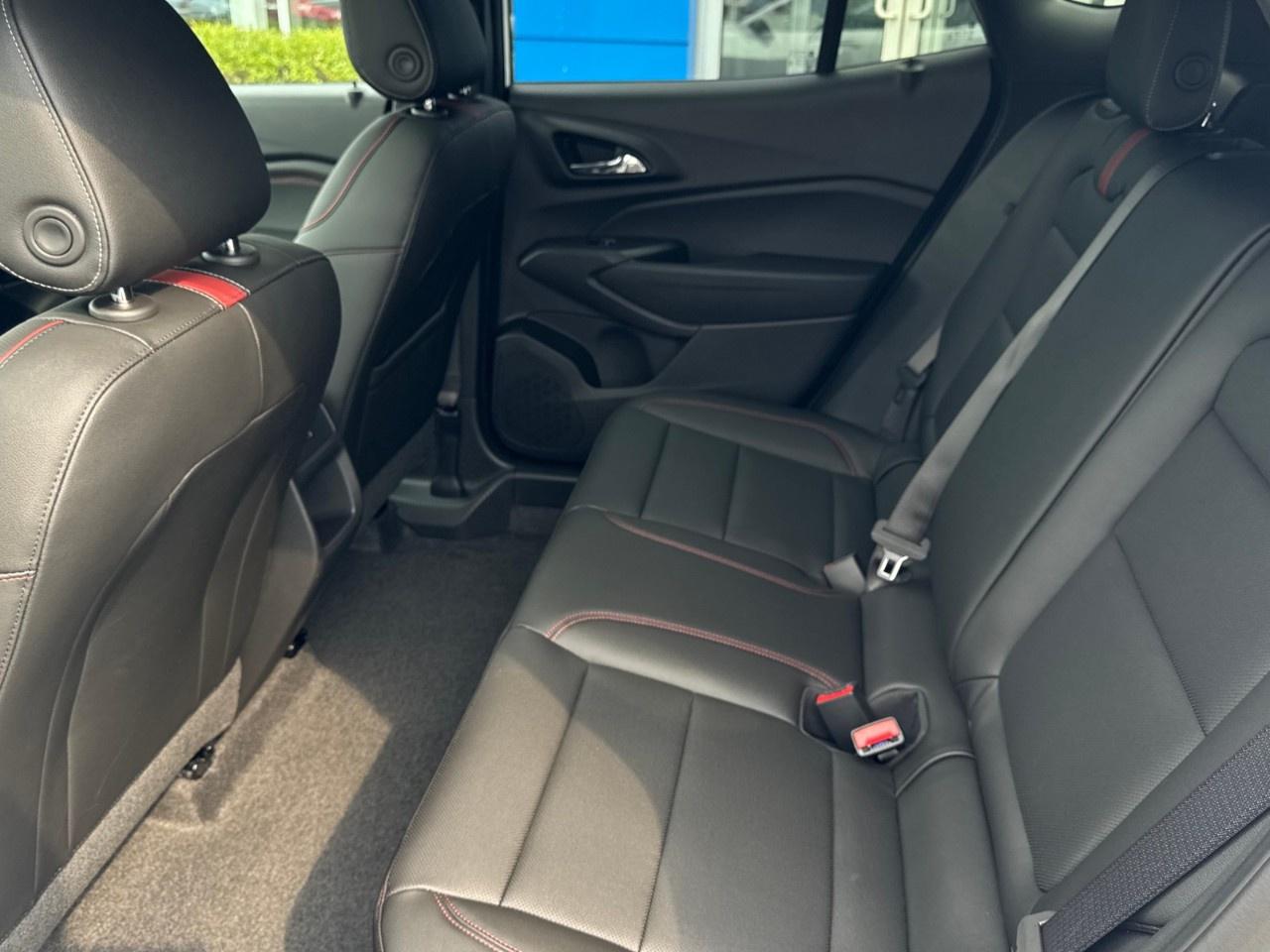 2025 Chevrolet Trax FWD 4dr 2RS Photo