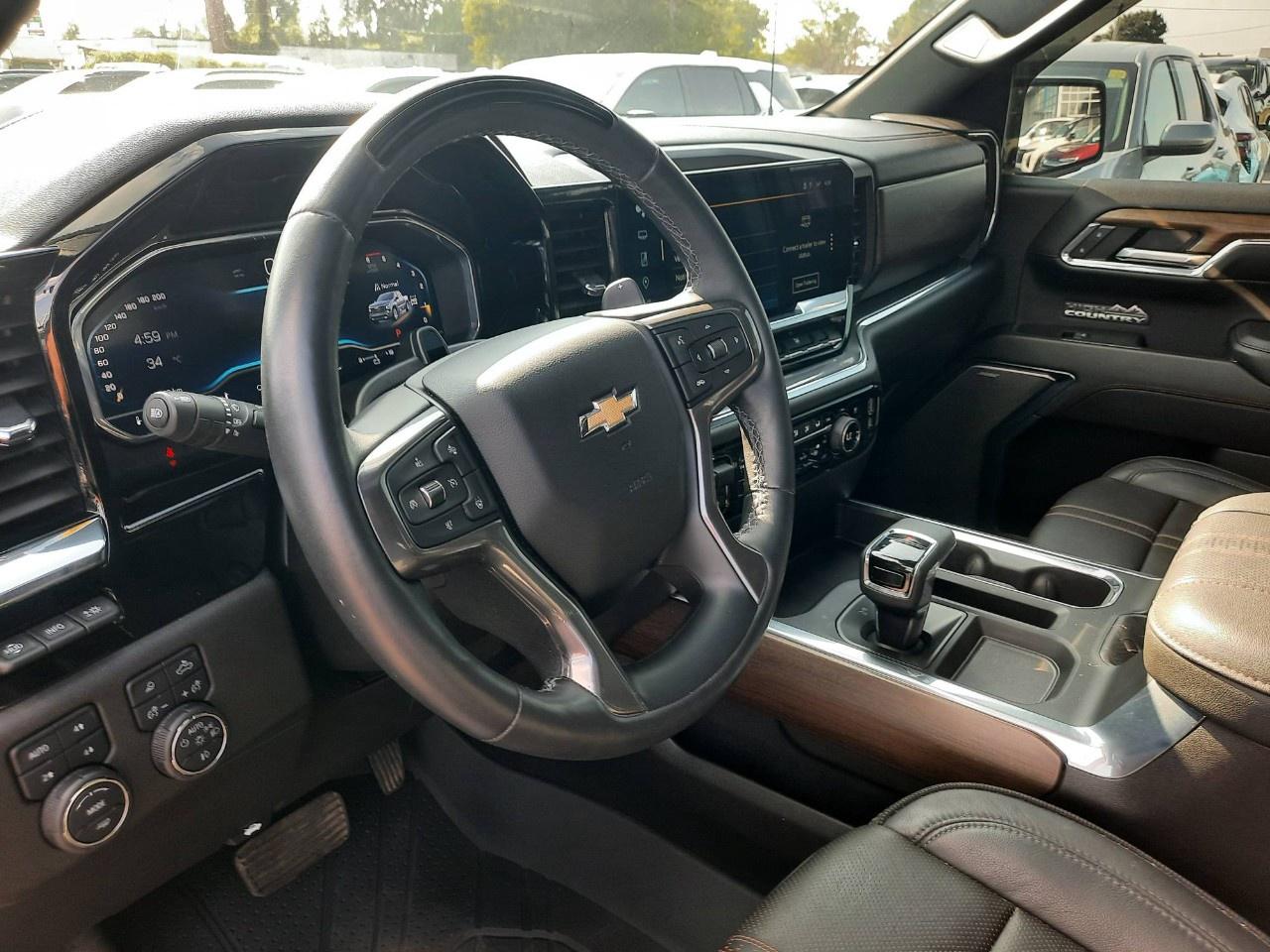 2024 Chevrolet Silverado 1500 Crew Cab Short Box 4-Wheel Drive High Country Photo