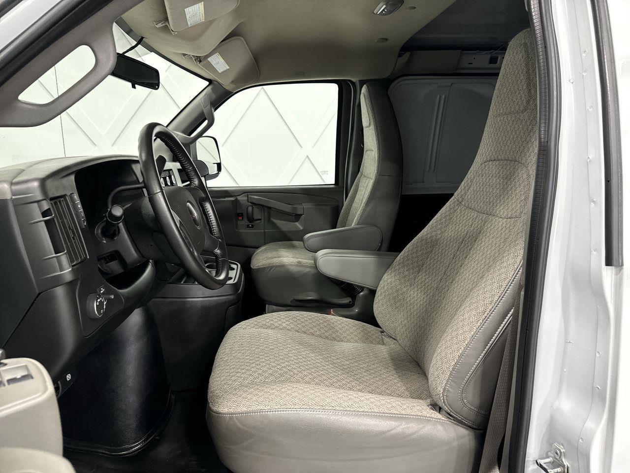 2023 GMC Savana 2500 Work Van Rear-Wheel Drive Extended Cargo Van Photo