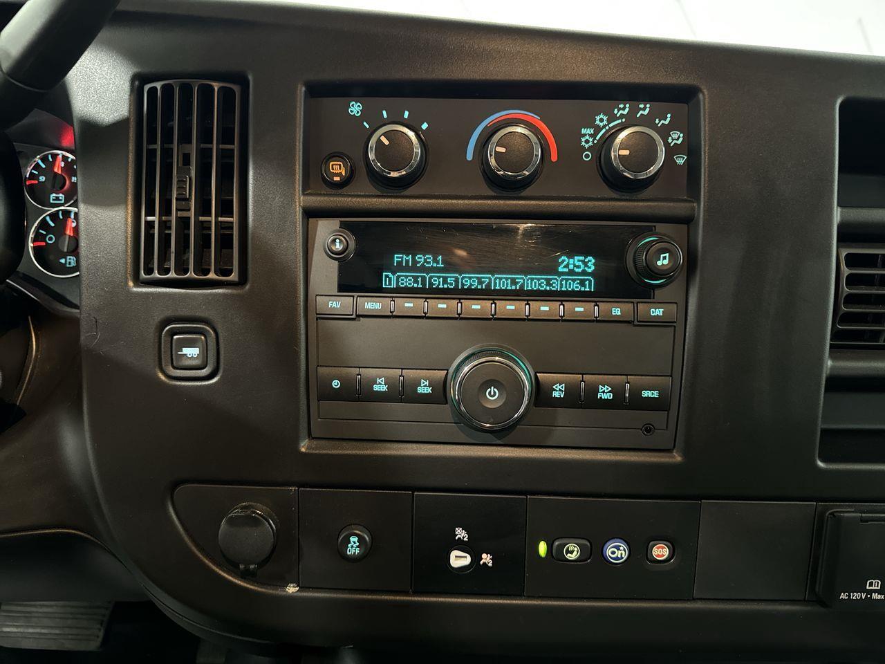 2023 GMC Savana 2500 Work Van Rear-Wheel Drive Extended Cargo Van Photo