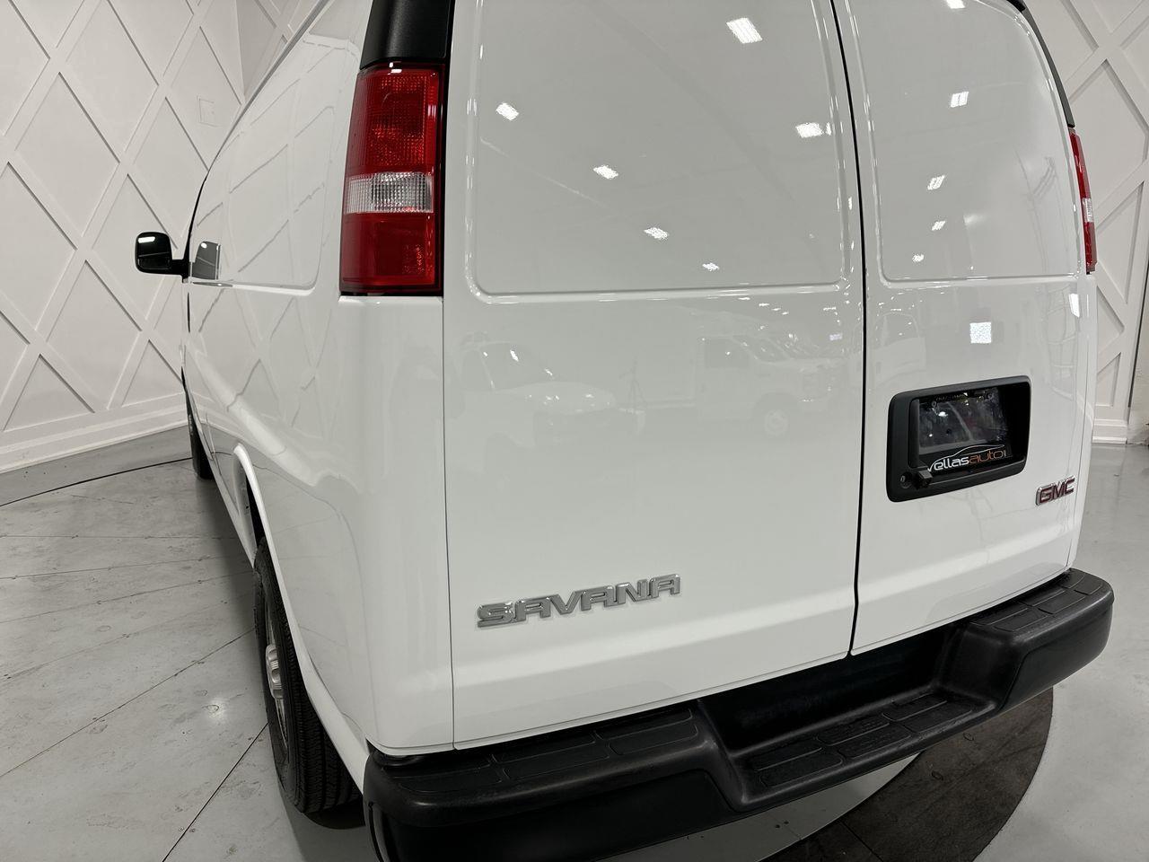 2023 GMC Savana 2500 Work Van Rear-Wheel Drive Extended Cargo Van Photo