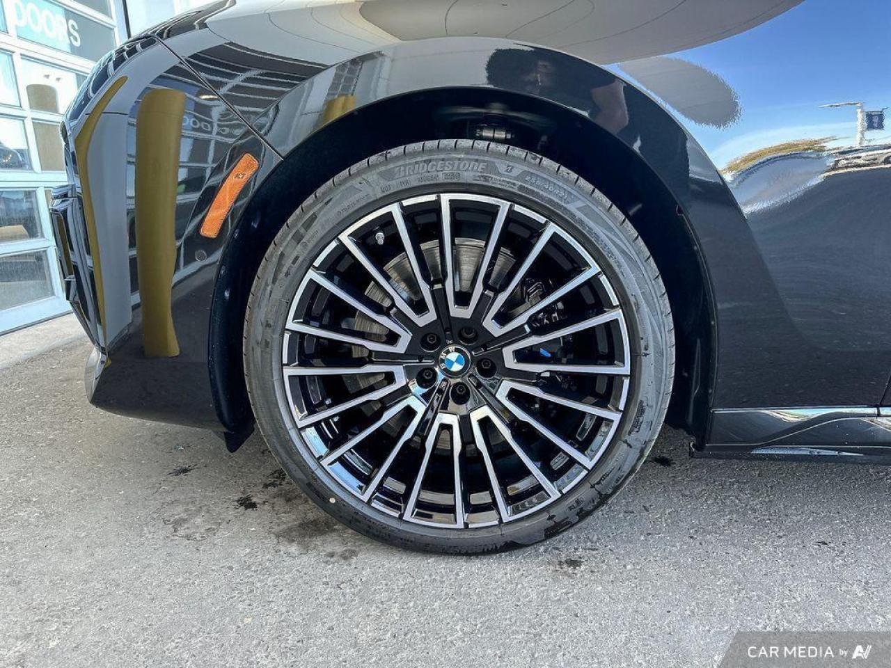 2025 BMW i7 xDrive60 4dr All-Wheel Drive Sedan Photo