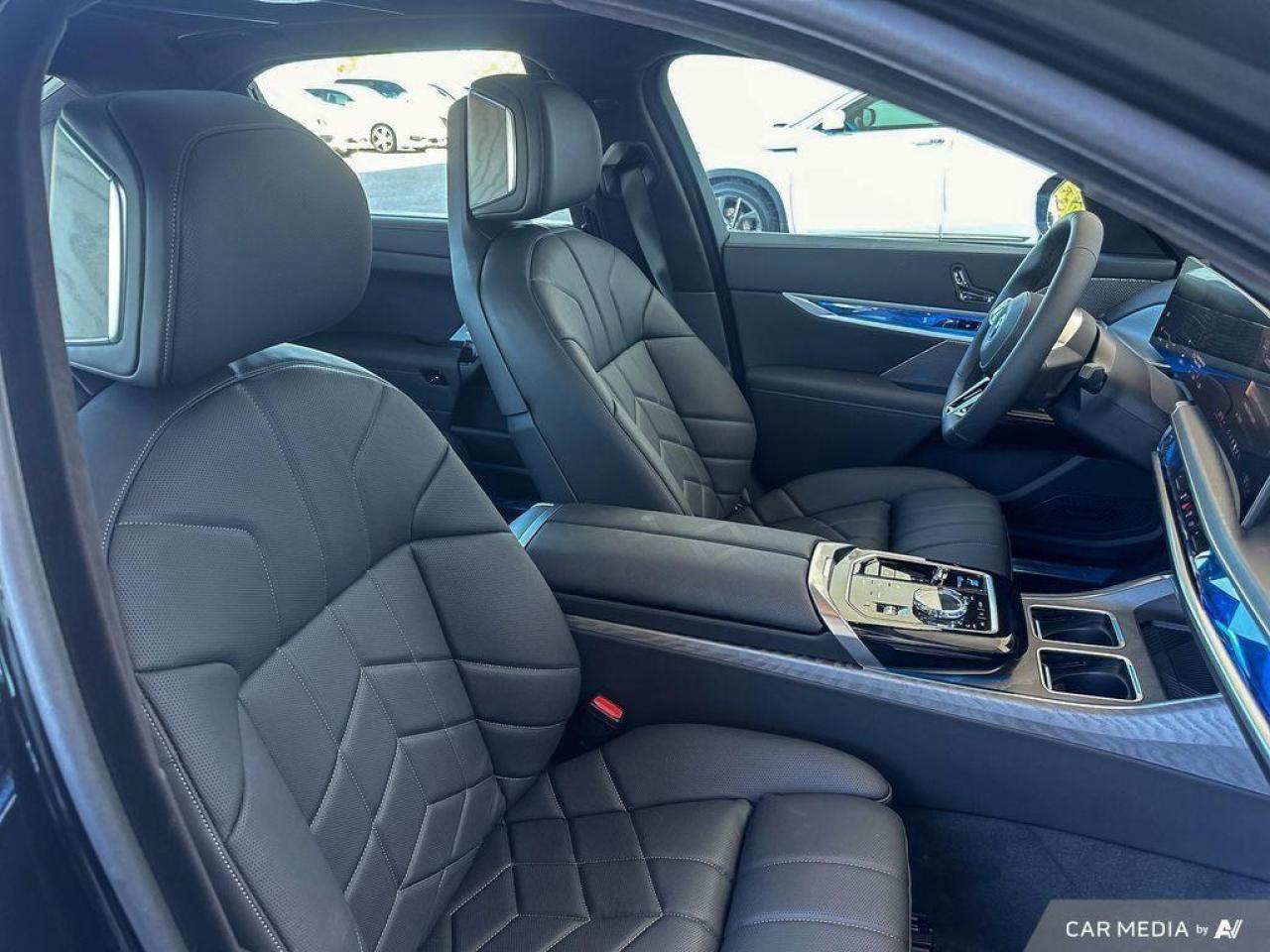 2025 BMW i7 xDrive60 4dr All-Wheel Drive Sedan Photo