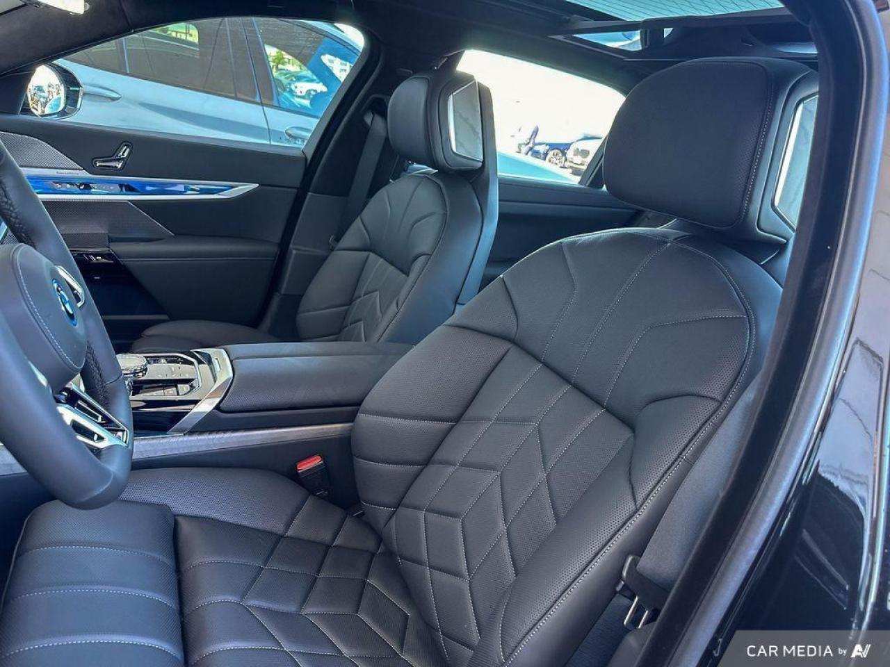 2025 BMW i7 xDrive60 4dr All-Wheel Drive Sedan Photo