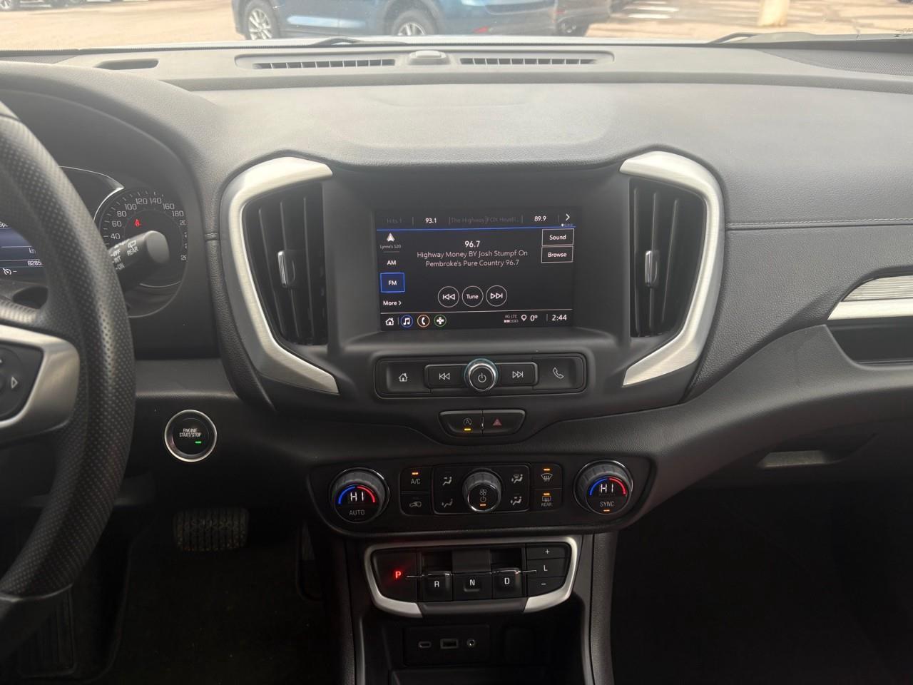 2023 GMC Terrain SLE All-wheel Drive Photo