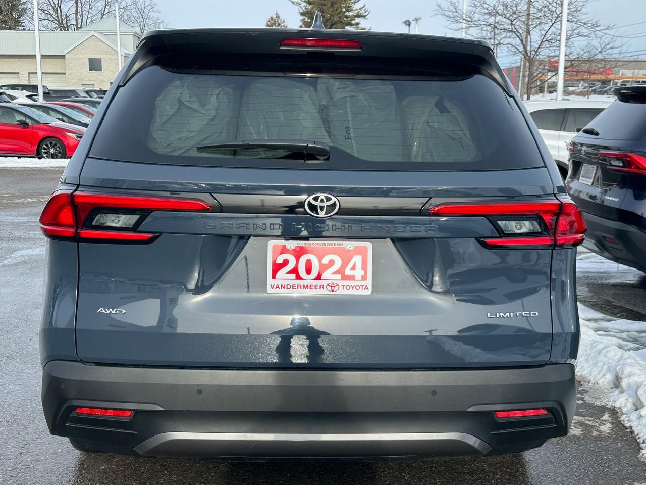 2024 Toyota Grand Highlander Limited 4dr All-Wheel Drive Photo