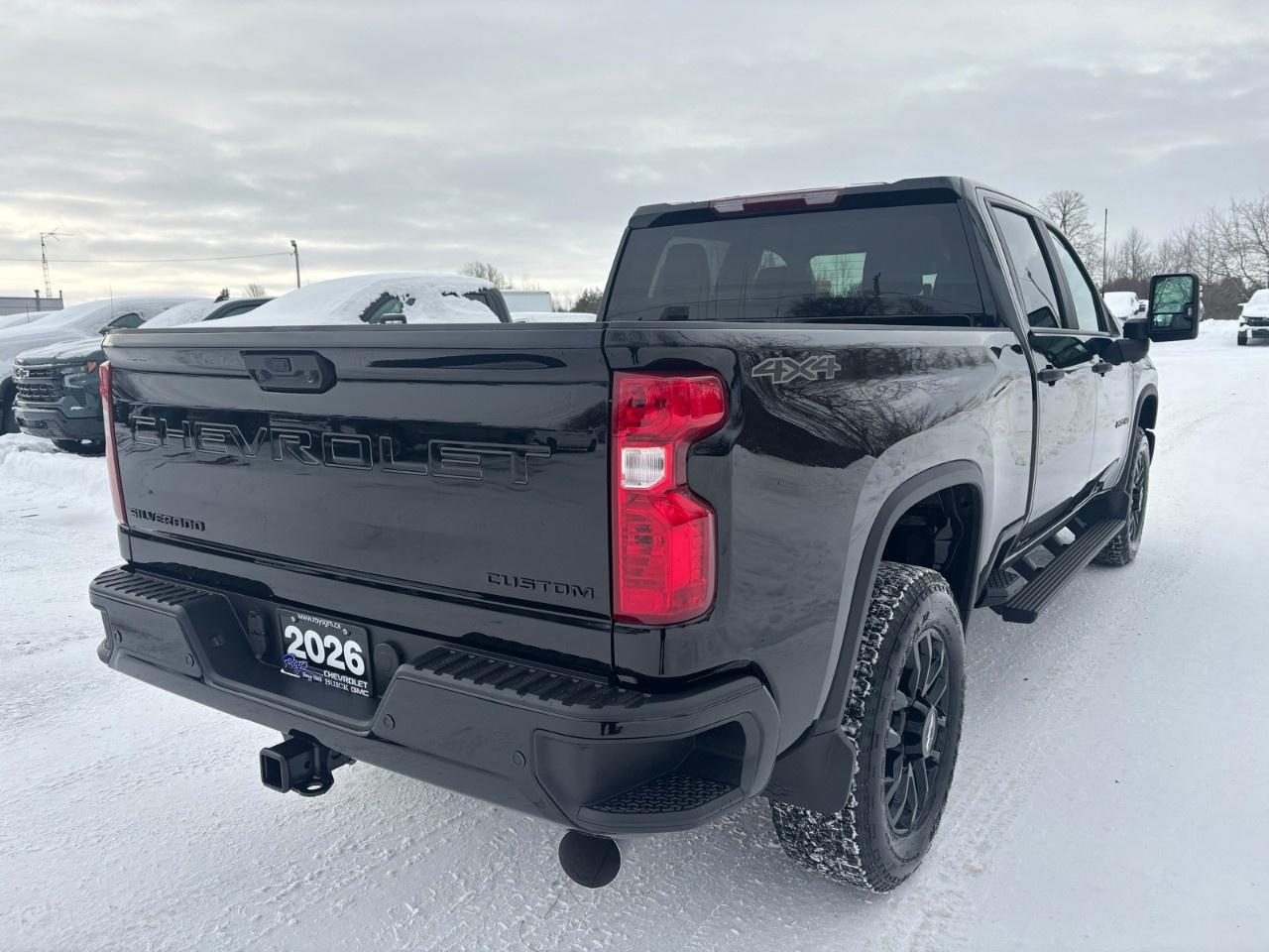 2026 Chevrolet SILVERADO 2500HD 4WD Crew Cab Standard Box Custom Photo