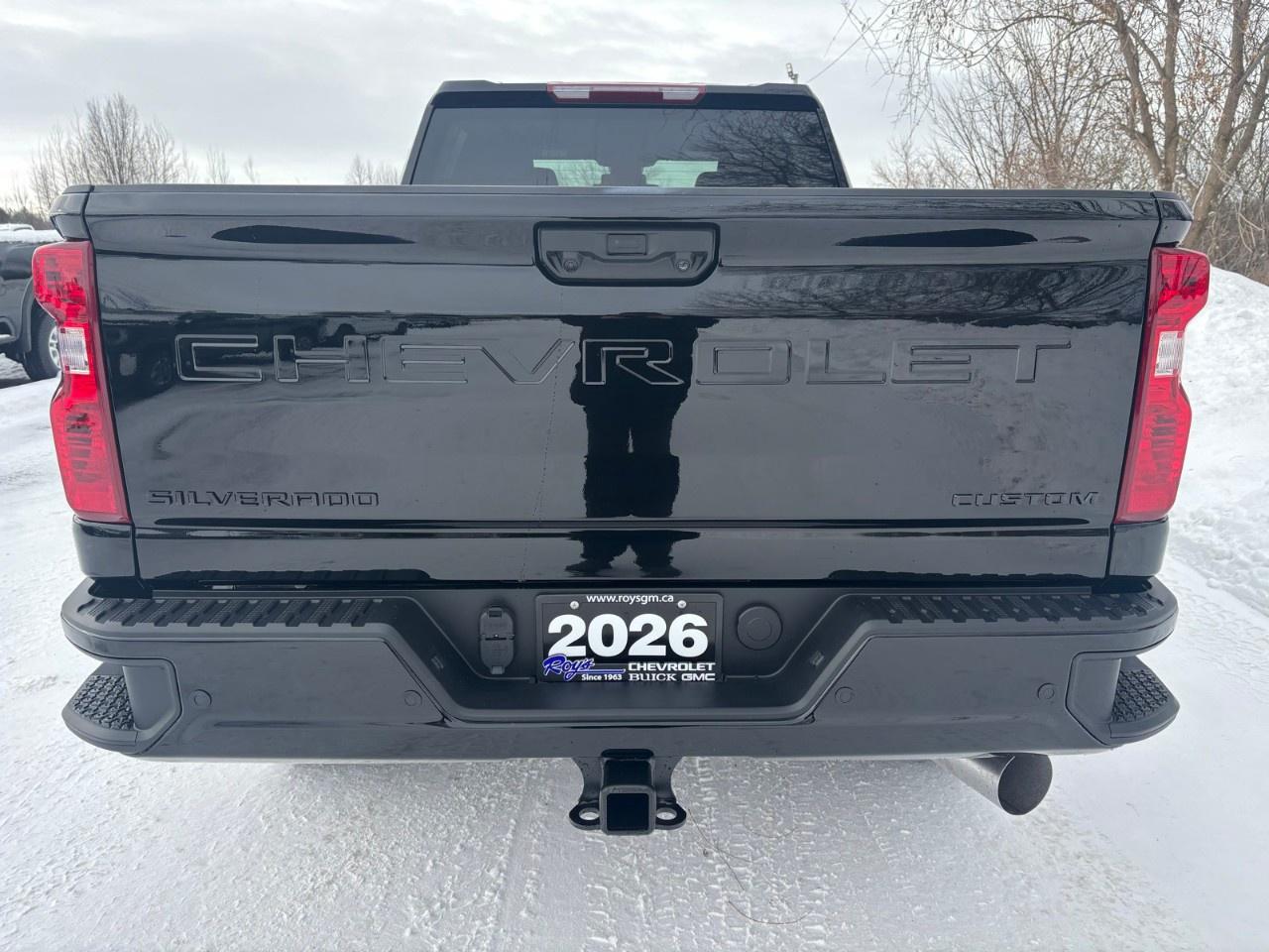 2026 Chevrolet SILVERADO 2500HD 4WD Crew Cab Standard Box Custom Photo