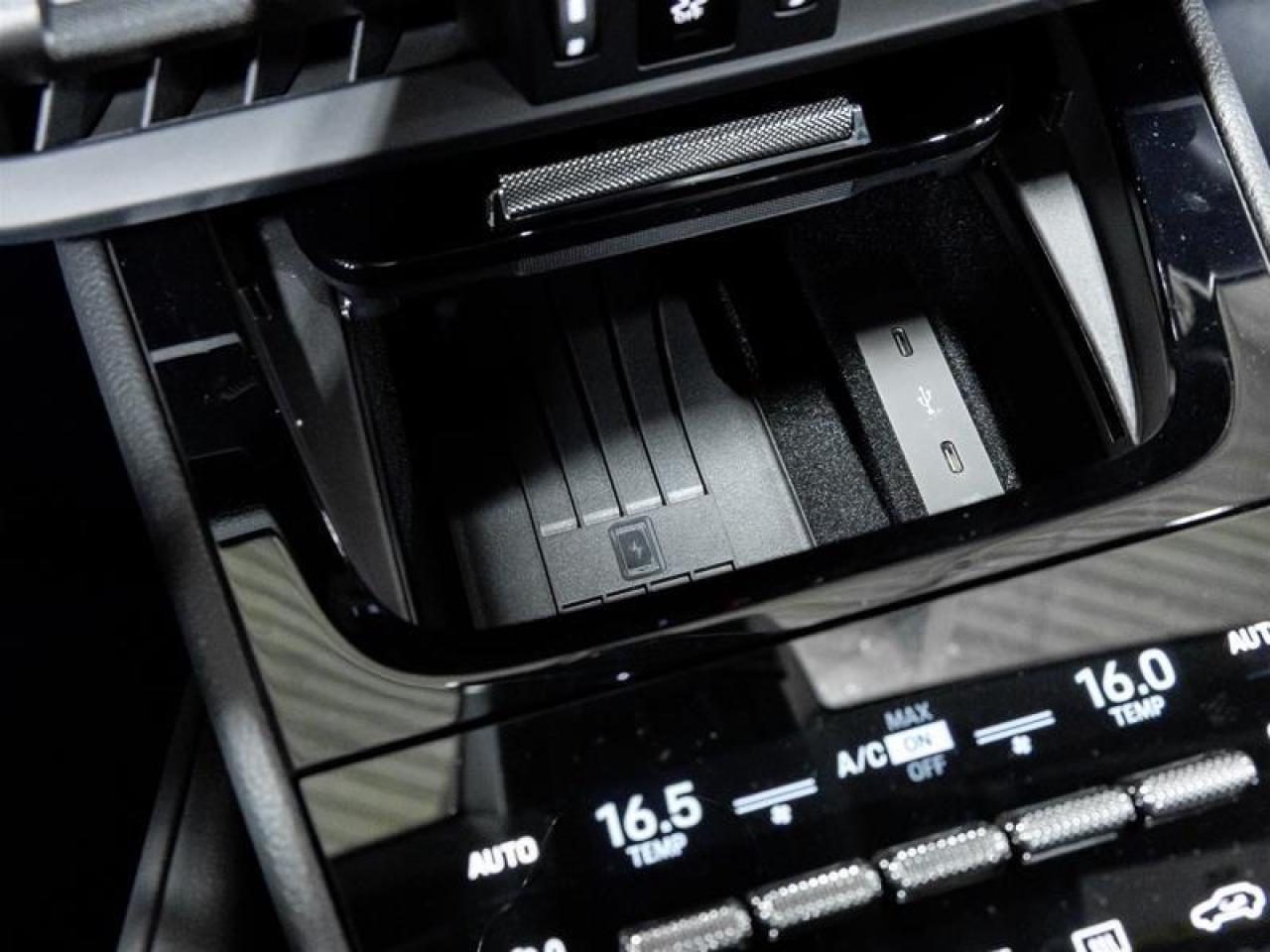 2025 Porsche Cayenne  Photo