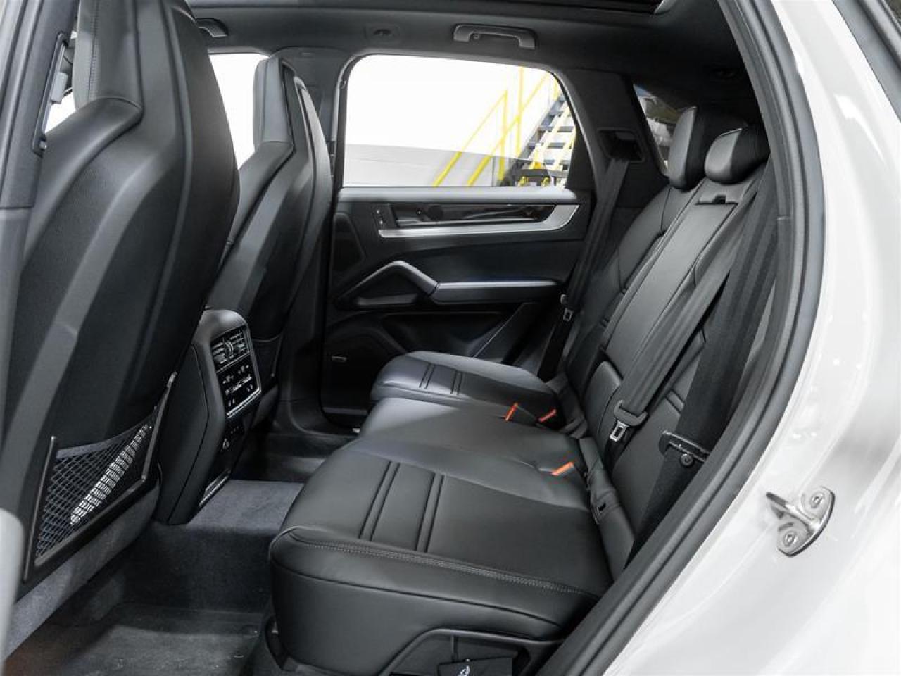 2025 Porsche Cayenne  Photo