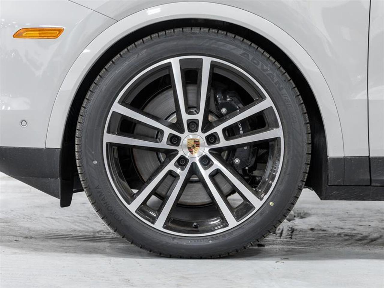 2025 Porsche Cayenne  Photo