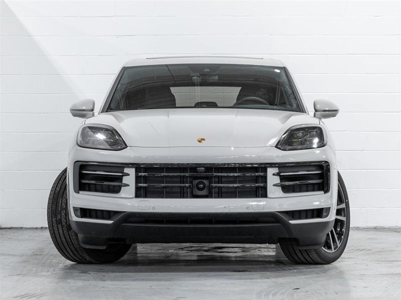 2025 Porsche Cayenne  Photo