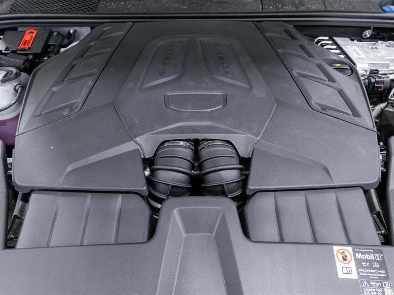 2025 Porsche Cayenne  Photo