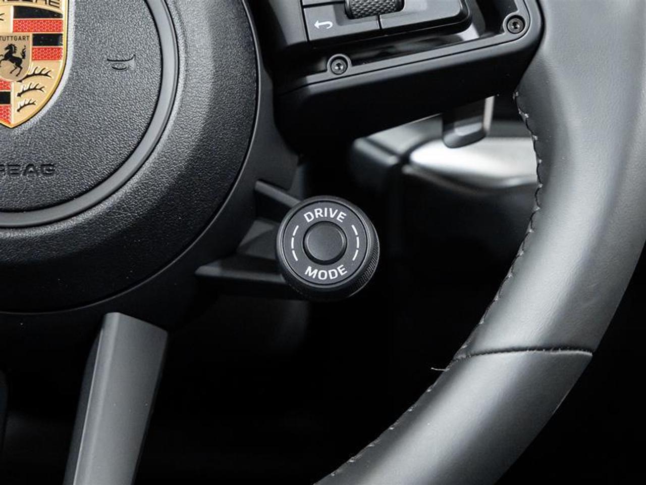 2025 Porsche Cayenne  Photo