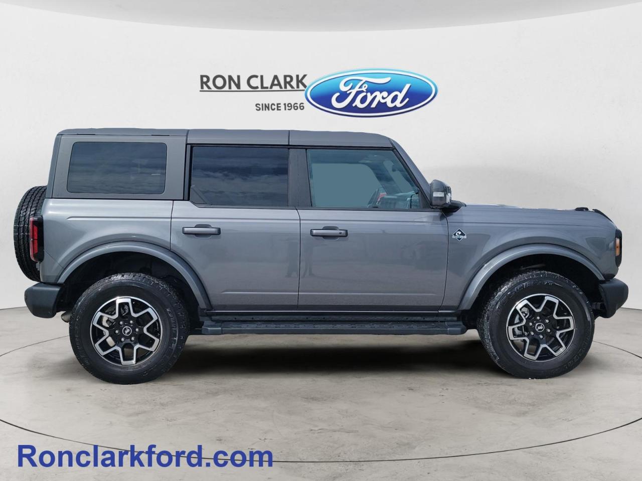 2023 Ford Bronco Outer Banks 4dr 4x4 Photo