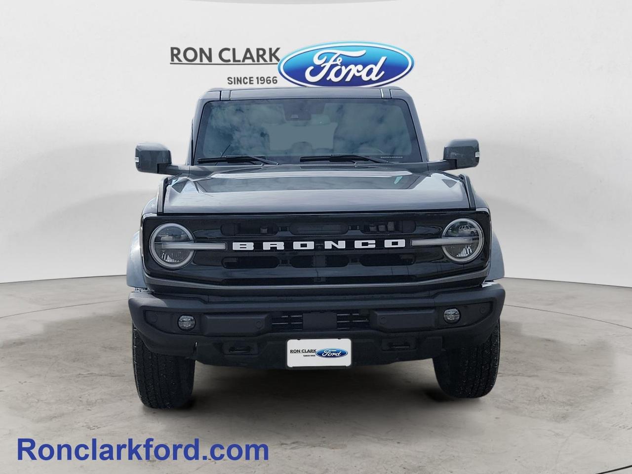 2023 Ford Bronco Outer Banks 4dr 4x4 Photo