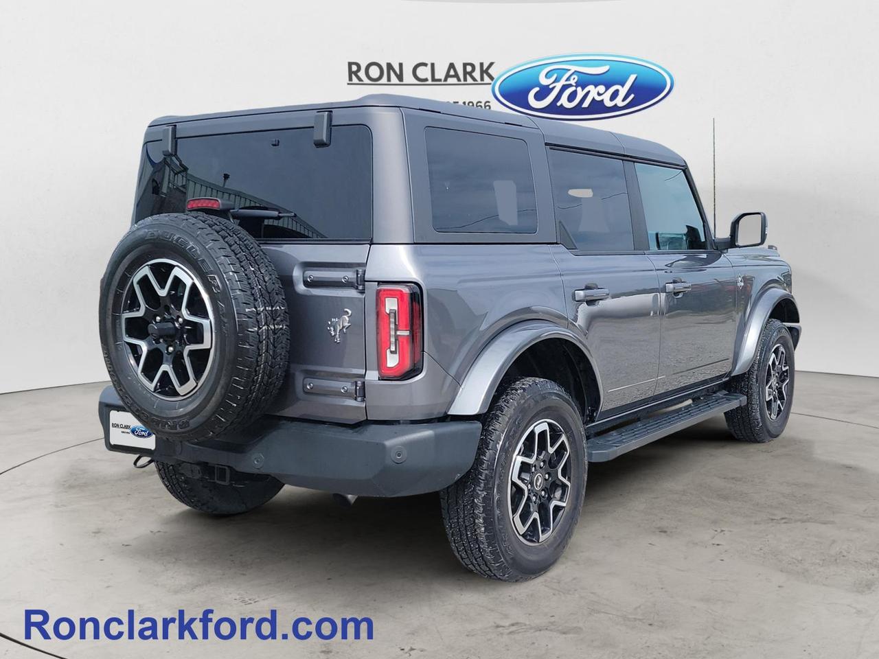 2023 Ford Bronco Outer Banks 4dr 4x4 Photo