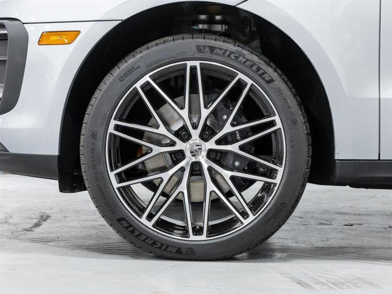 2025 Porsche Macan  Photo