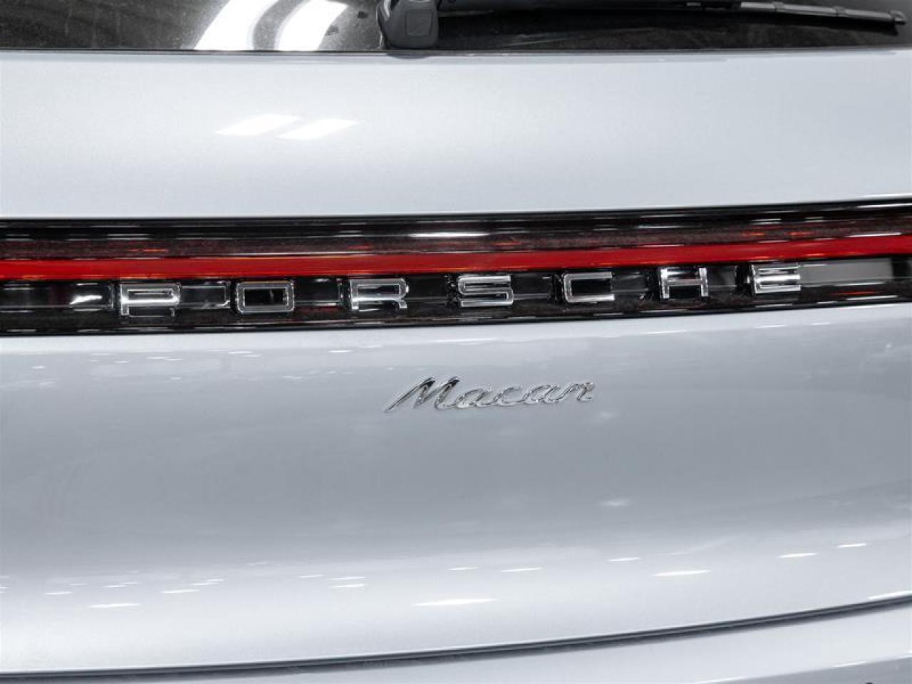 2025 Porsche Macan  Photo