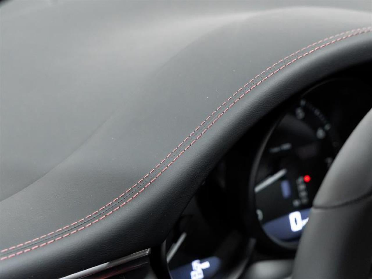 2025 Porsche Macan  Photo