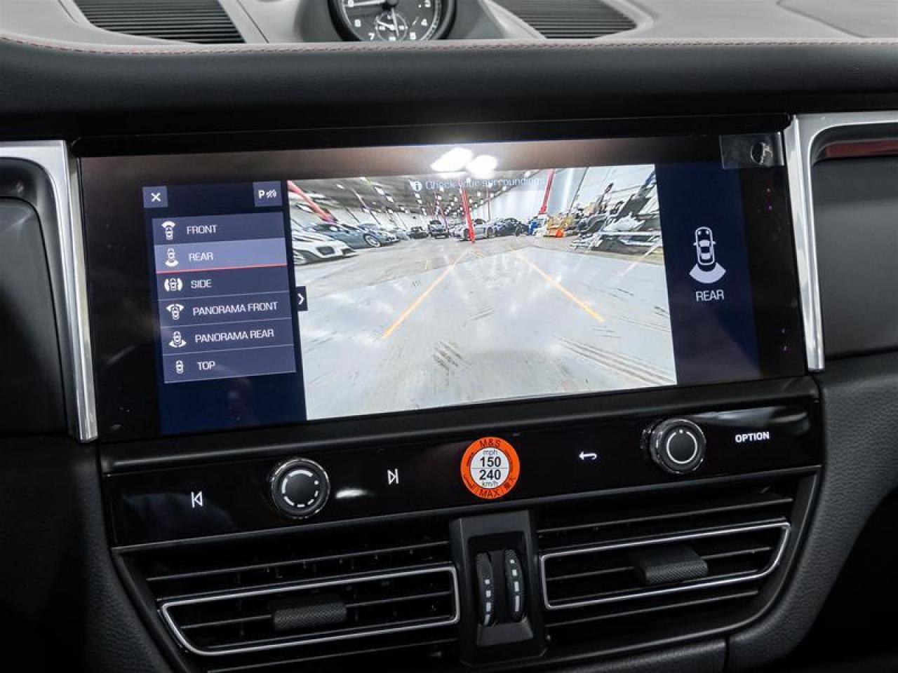 2025 Porsche Macan  Photo