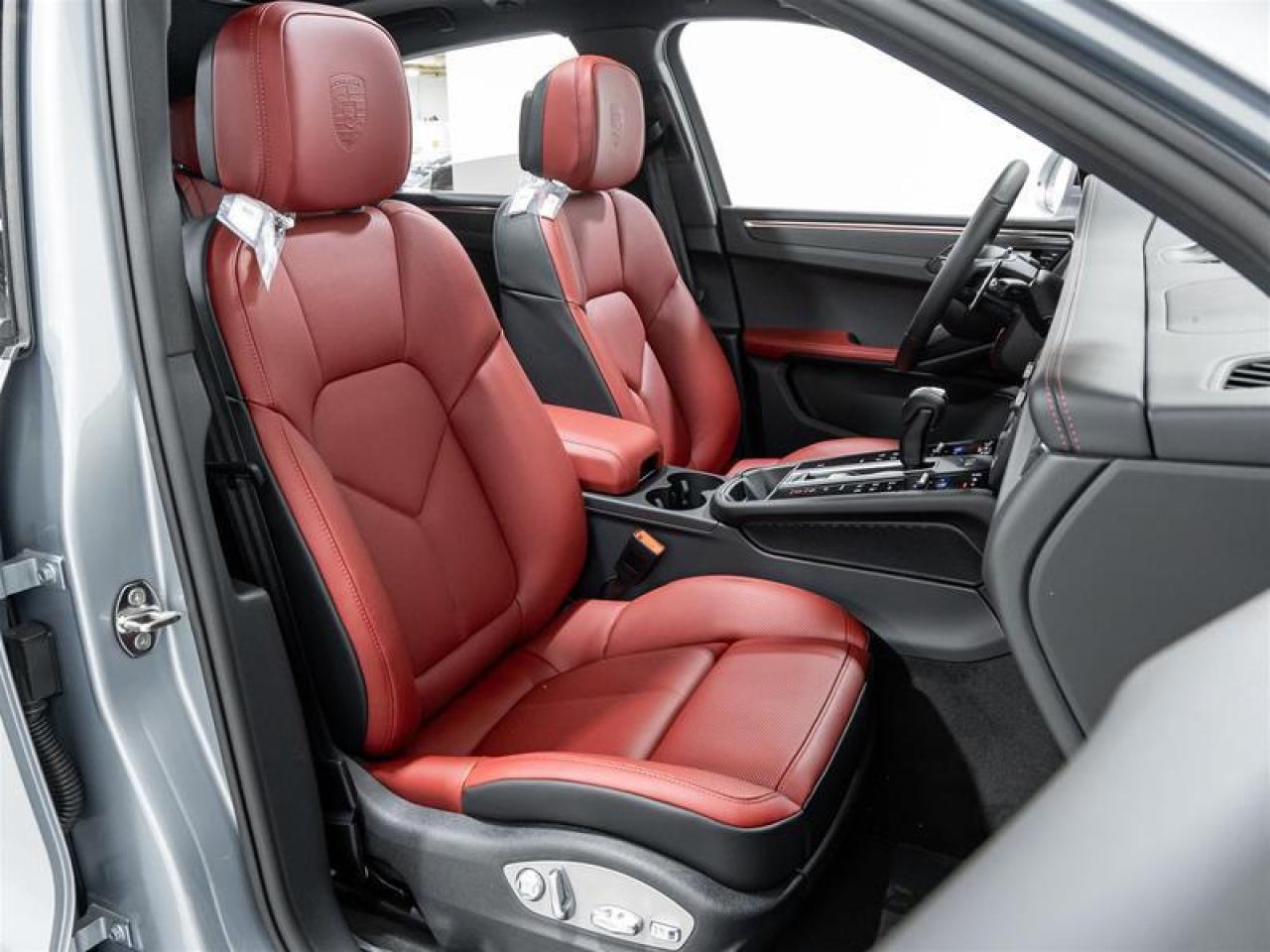 2025 Porsche Macan  Photo