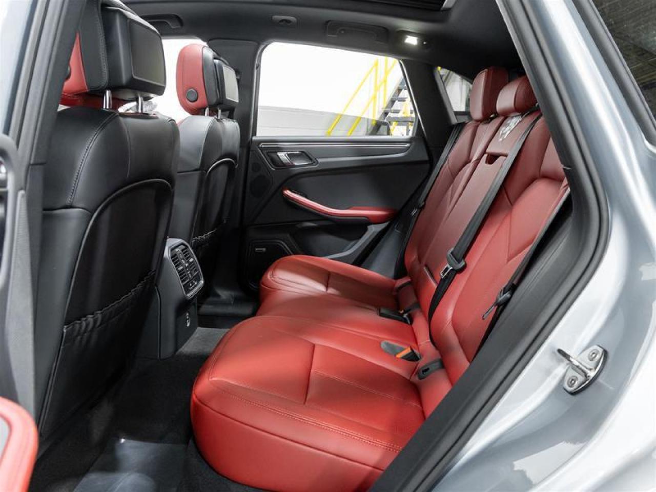 2025 Porsche Macan  Photo