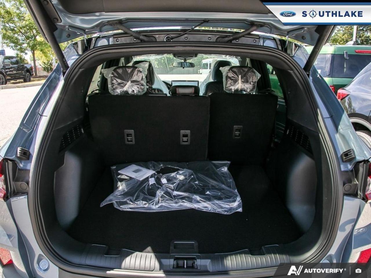 2025 Ford Escape ST-Line 4dr All-Wheel Drive Photo