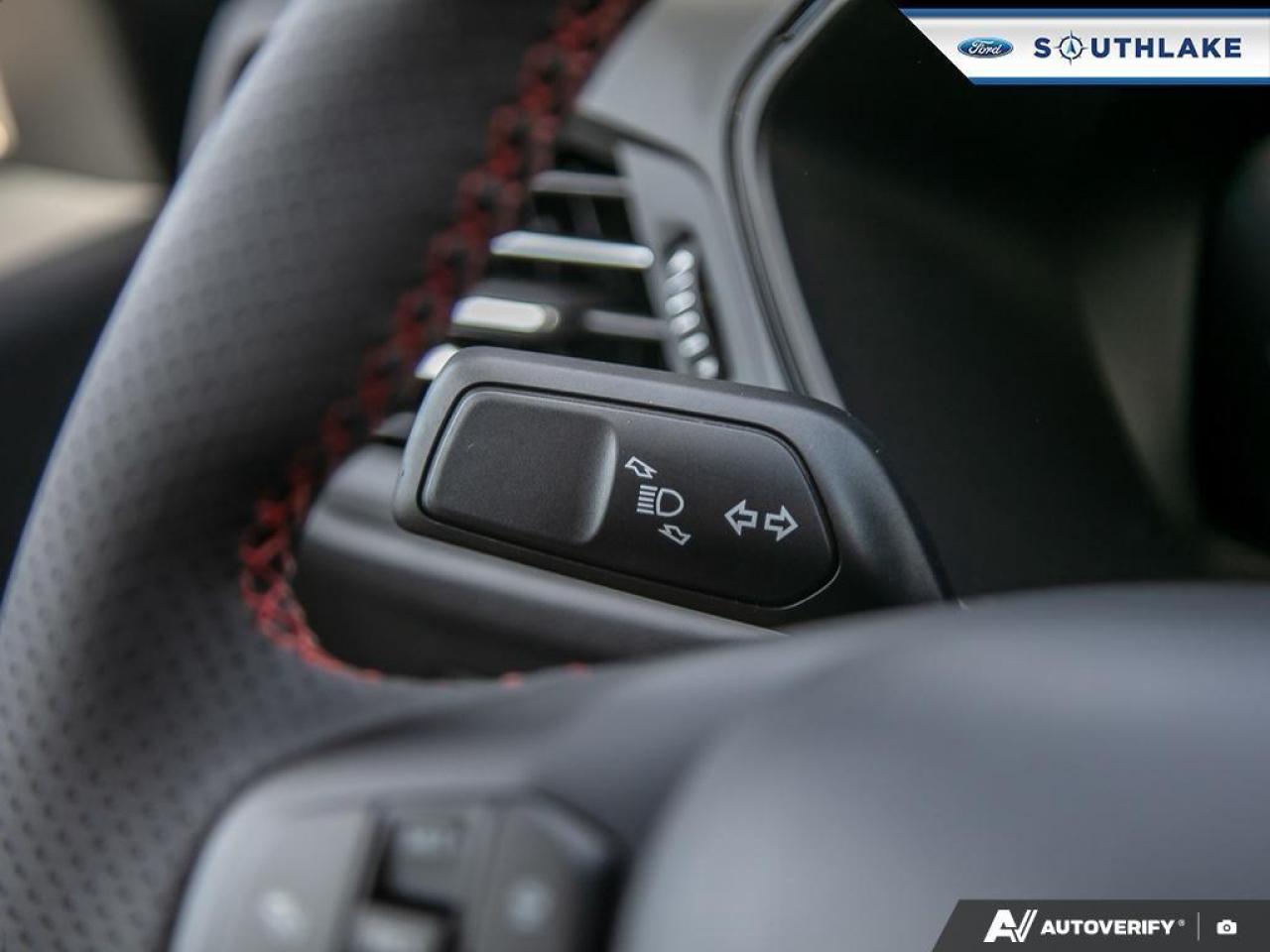 2025 Ford Escape ST-Line 4dr All-Wheel Drive Photo