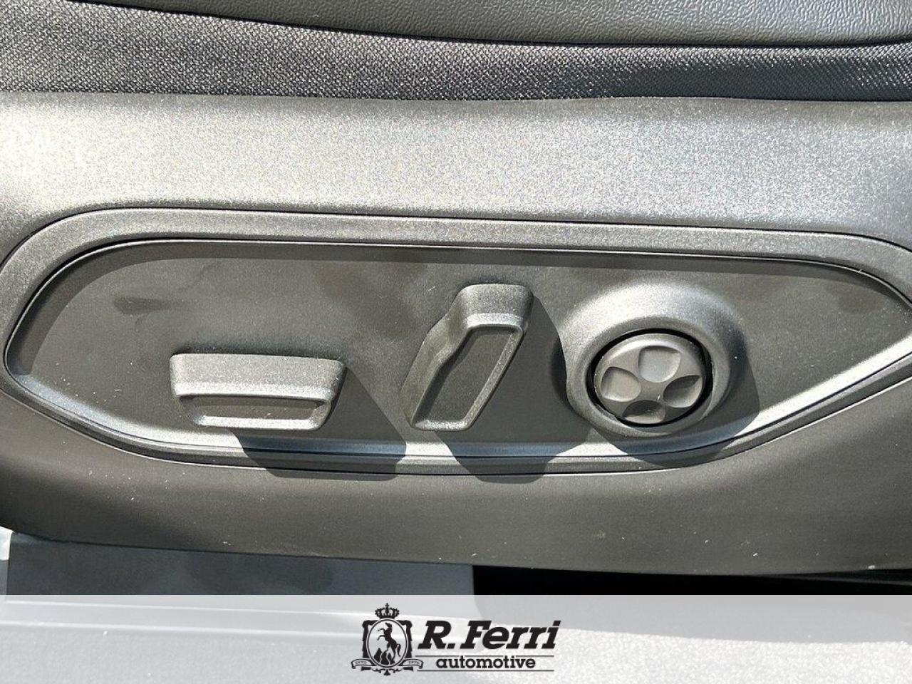 2025 Jeep Grand Cherokee Laredo 4dr 4x4 Photo