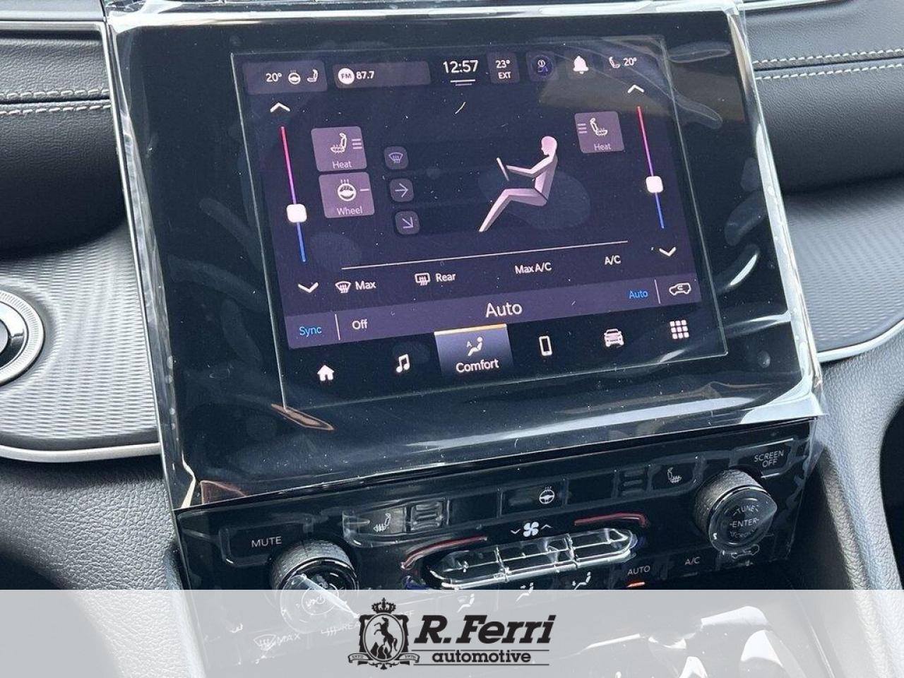 2025 Jeep Grand Cherokee Laredo 4dr 4x4 Photo