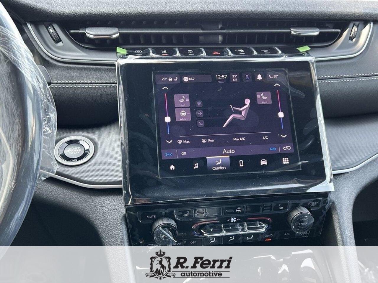 2025 Jeep Grand Cherokee Laredo 4dr 4x4 Photo