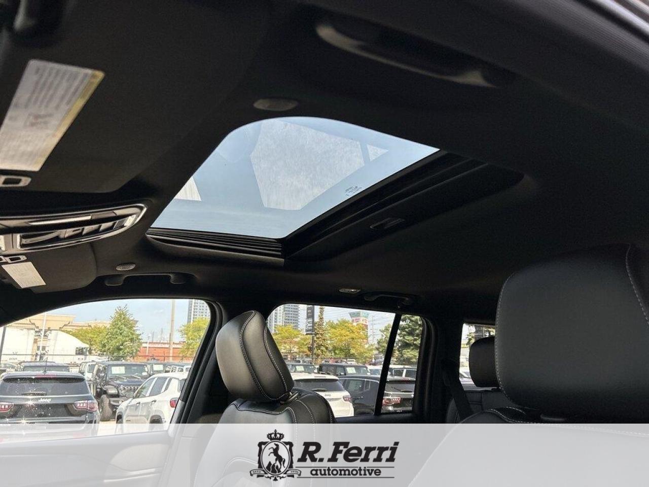 2025 Jeep Grand Cherokee Laredo 4dr 4x4 Photo