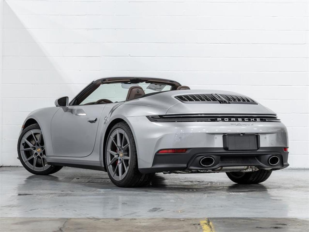 2025 Porsche 911  Photo3