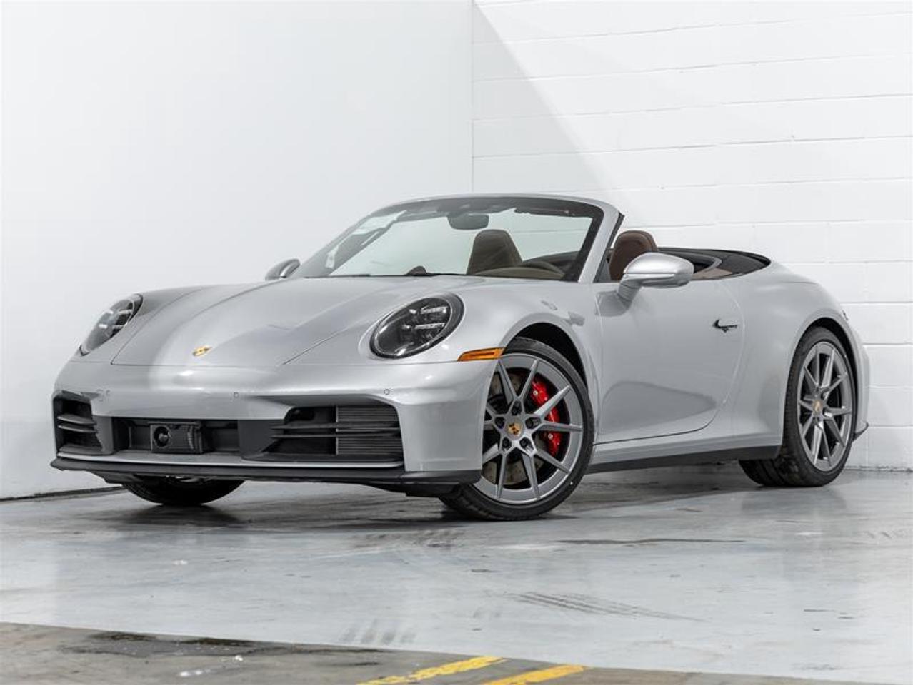 2025 Porsche 911  Photo0