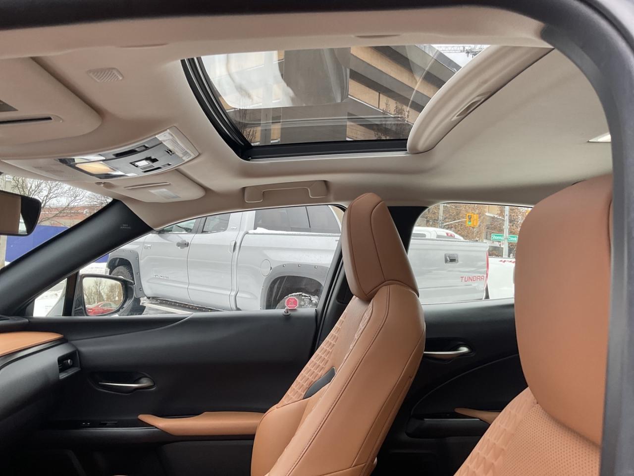 2020 Lexus UX 250H Luxury - LEATHER! NAV! BACK-UP CAM! BSM! HUD! Photo