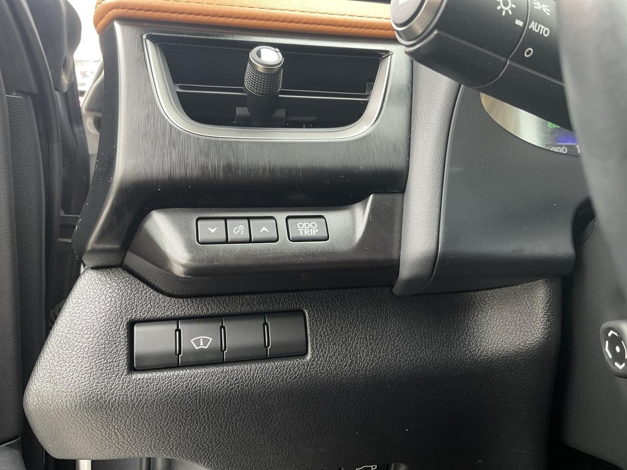 2020 Lexus UX 250H Luxury - LEATHER! NAV! BACK-UP CAM! BSM! HUD! Photo