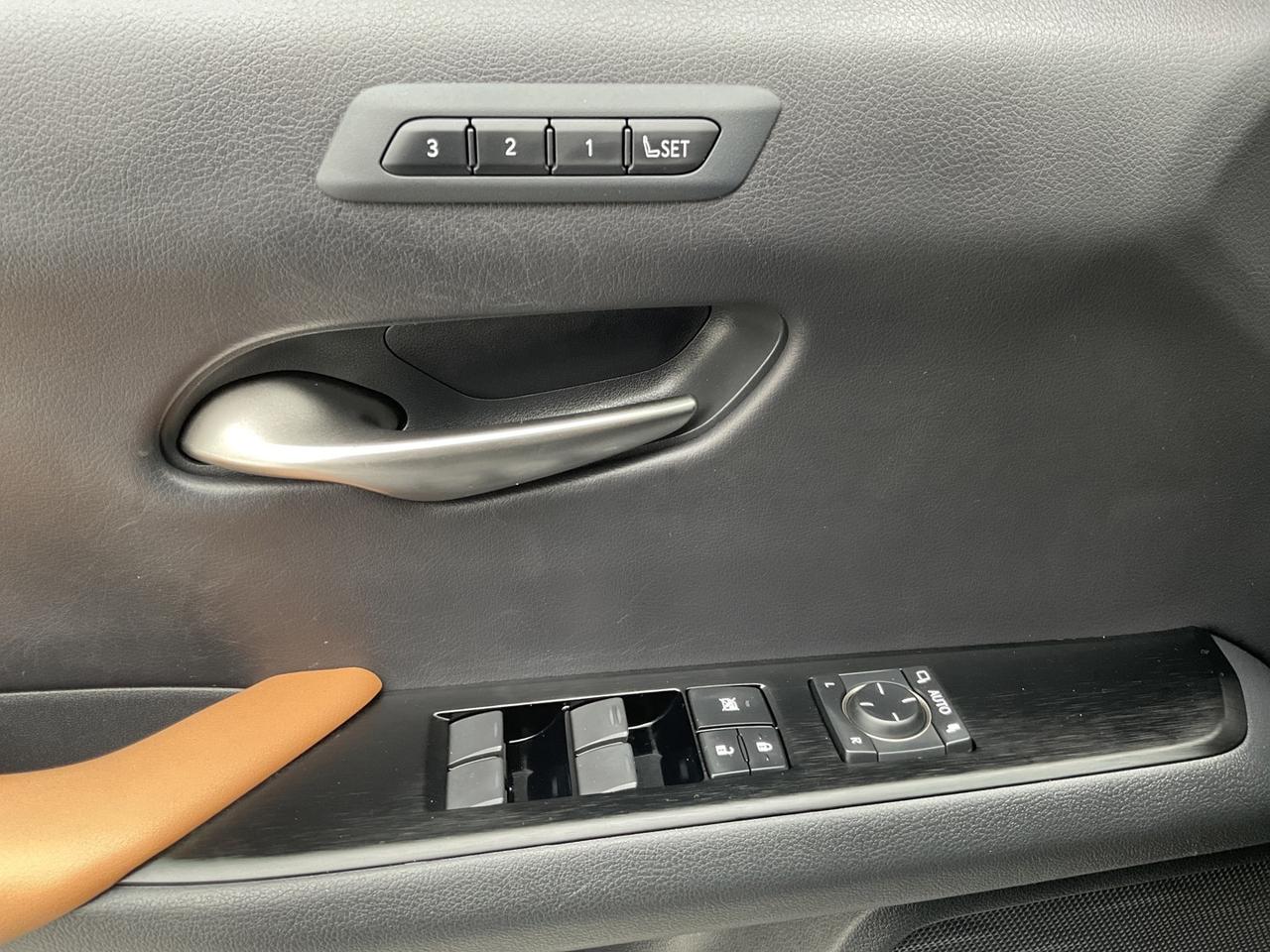 2020 Lexus UX 250H Luxury - LEATHER! NAV! BACK-UP CAM! BSM! HUD! Photo