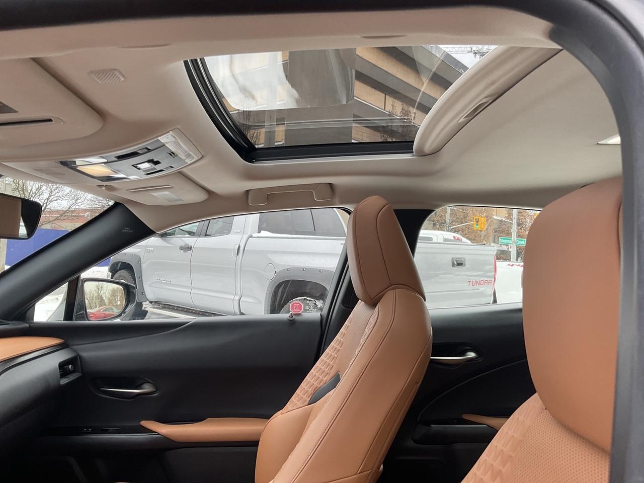 2020 Lexus UX 250H Luxury - LEATHER! NAV! BACK-UP CAM! BSM! HUD! Photo