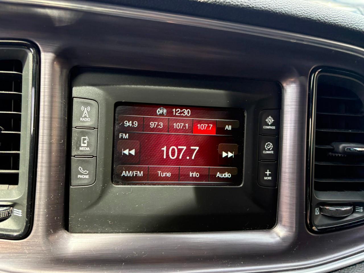 2016 Dodge Challenger SXT 2dr Coupe Photo