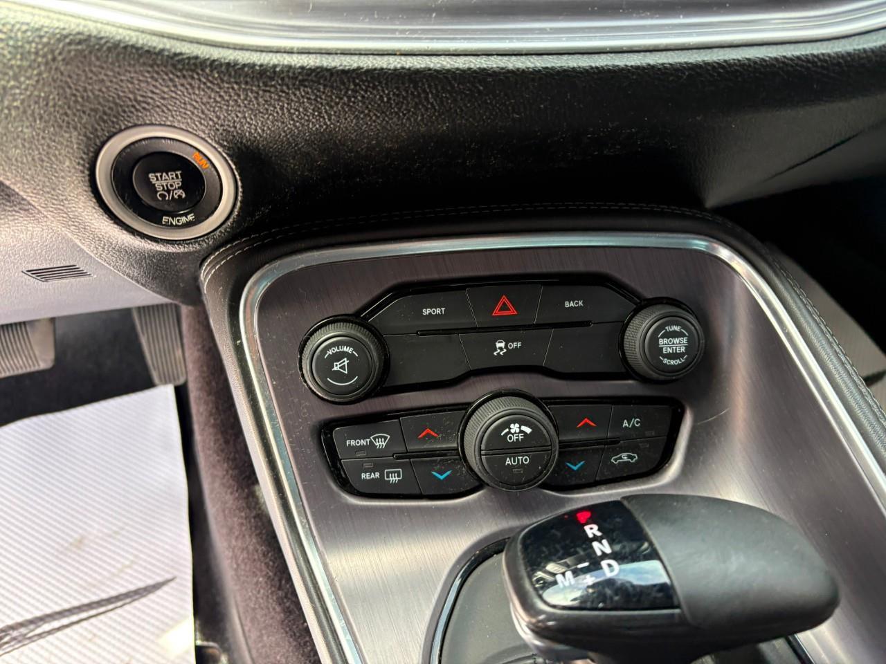 2016 Dodge Challenger SXT 2dr Coupe Photo