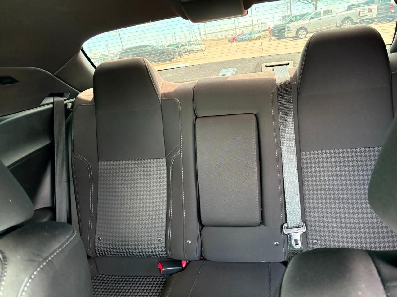 2016 Dodge Challenger SXT 2dr Coupe Photo