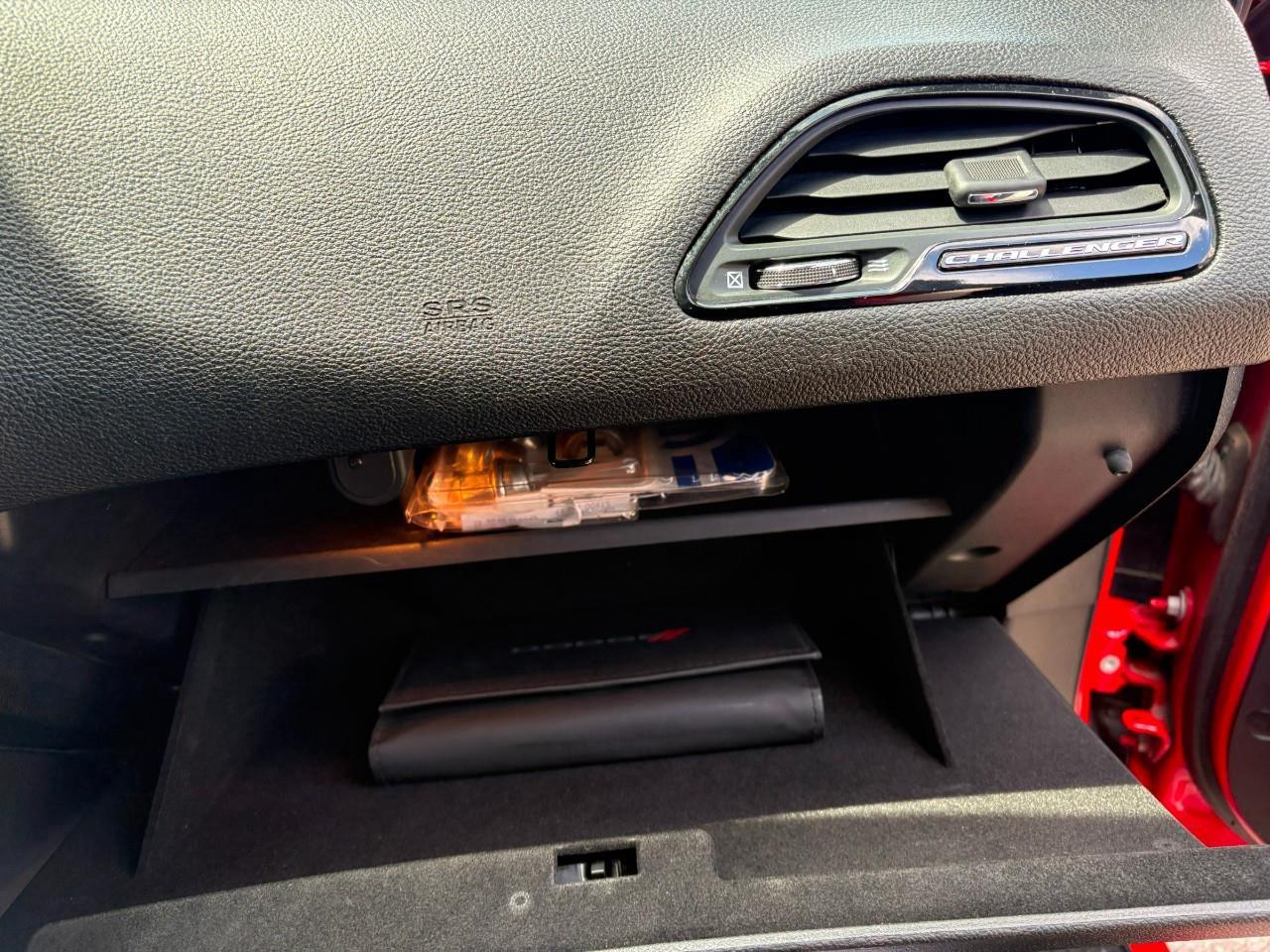 2016 Dodge Challenger SXT 2dr Coupe Photo